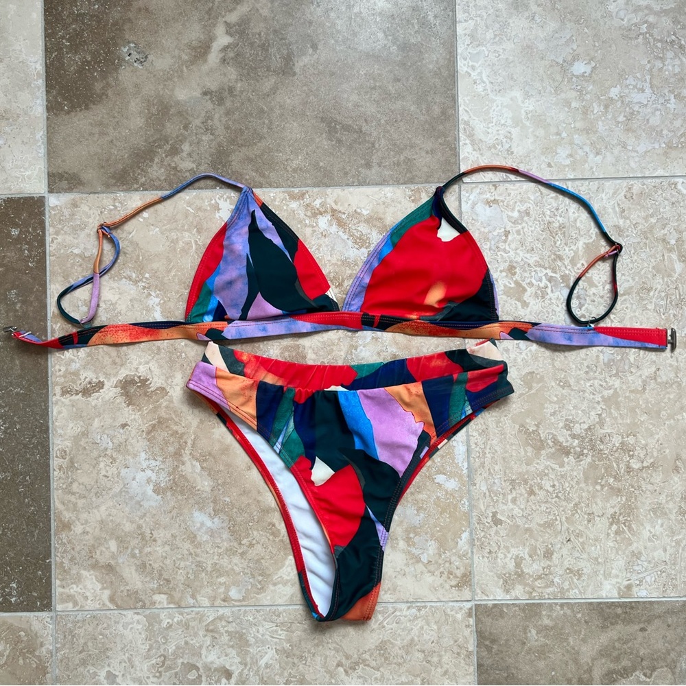 Colorful geometric bikini top and bottom size L